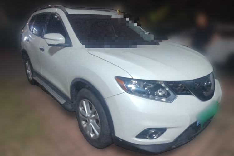 Used Nissan X-Trail 2015 2.5L CVT Leading MAX Edition 4WD Front Right 45 Deg