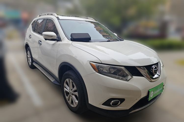 Used Nissan X-Trail 2015 2.0L CVT Comfort MAX Edition 2WD Front Right 45 Deg