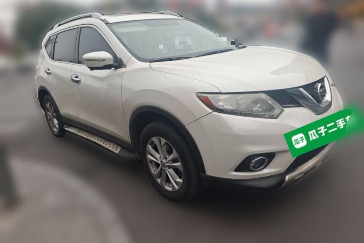 Used Nissan X-Trail 2015 2.0L CVT Comfort MAX Edition 2WD Front Right 45 Deg