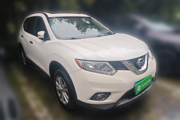 Used Nissan X-Trail 2015 2.0L CVT Comfort MAX Edition 2WD Front Right 45 Deg
