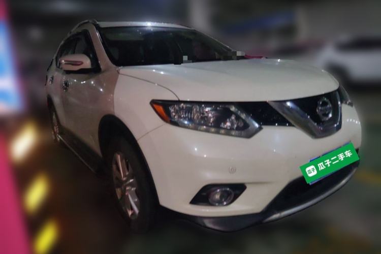 Used Nissan X-Trail 2015 2.0L CVT Comfort MAX Edition 2WD Front Right 45 Deg