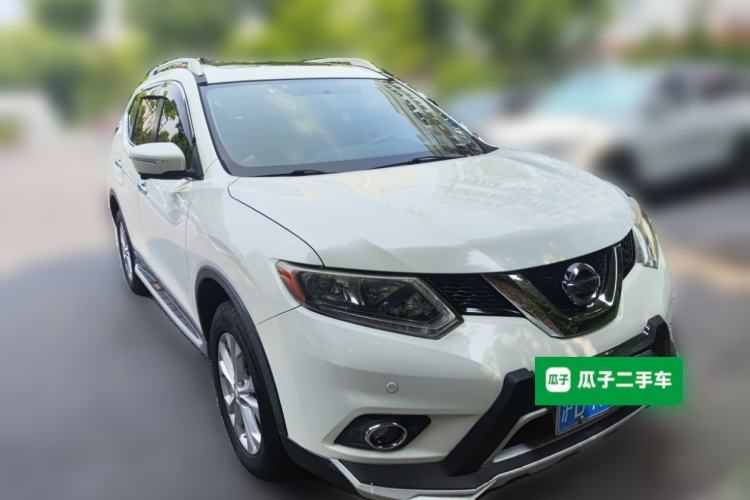 Used Nissan X-Trail 2015 2.0L CVT Comfort MAX Edition 2WD Front Right 45 Deg