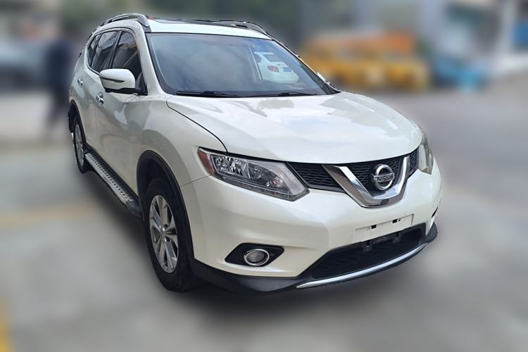 Used Nissan X-Trail 2015 2.0L CVT Comfort MAX Edition 2WD Front Right 45 Deg