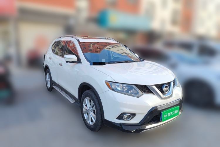 Used Nissan X-Trail 2015 2.0L CVT Comfort MAX Edition 2WD Front Right 45 Deg