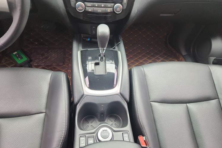 Used Nissan X-Trail 2015 2.5L CVT Leading MAX Edition 4WD Gear Lever