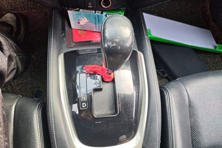 Used Nissan X-Trail 2015 2.0L CVT Comfort MAX Edition 2WD Gear Lever