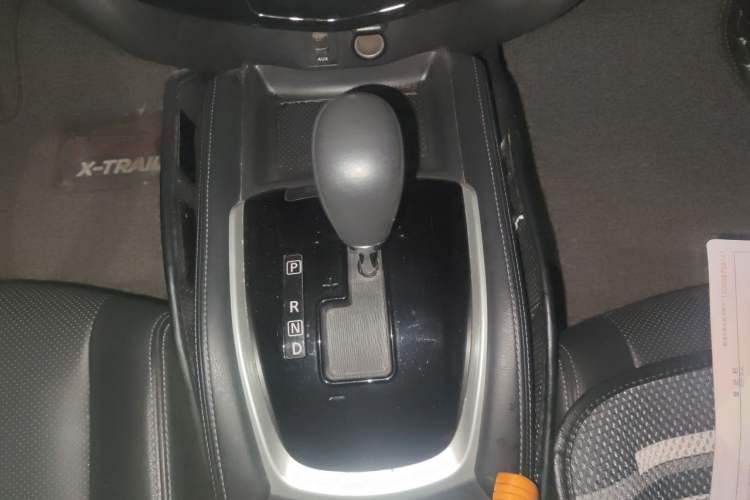 Used Nissan X-Trail 2015 2.5L CVT Leading MAX Edition 4WD Gear Lever