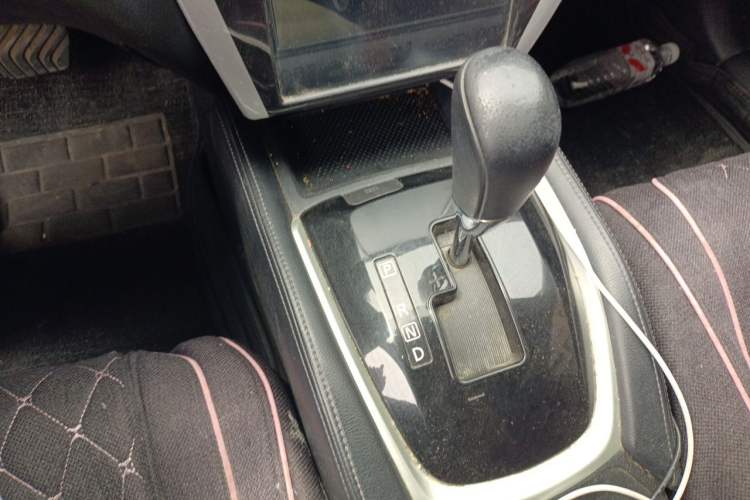Used Nissan X-Trail 2015 2.5L CVT Leading MAX Edition 4WD Gear Lever