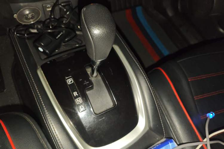 Used Nissan X-Trail 2015 2.0L CVT Comfort MAX Edition 2WD Gear Lever