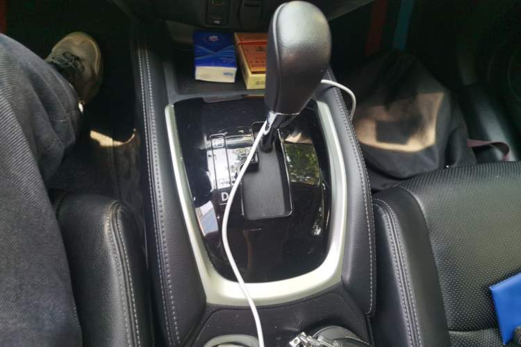 Used Nissan X-Trail 2015 2.5L CVT Leading MAX Edition 4WD Gear Lever
