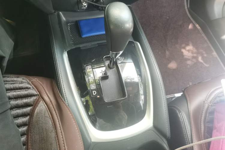 Used Nissan X-Trail 2015 2.0L CVT Comfort MAX Edition 2WD Gear Lever