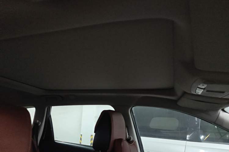 Used Nissan X-Trail 2015 2.0L CVT Comfort MAX Edition 2WD Headliner