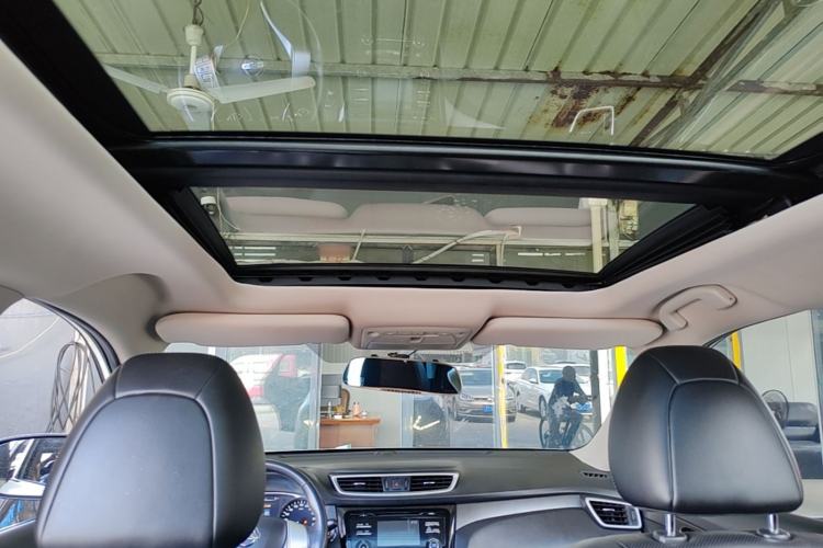 Used Nissan X-Trail 2015 2.0L CVT Comfort MAX Edition 2WD Headliner