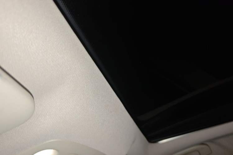 Used Nissan X-Trail 2015 2.0L CVT Comfort MAX Edition 2WD Headliner