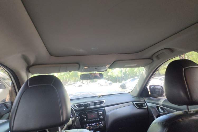 Used Nissan X-Trail 2015 2.0L CVT Comfort MAX Edition 2WD Headliner