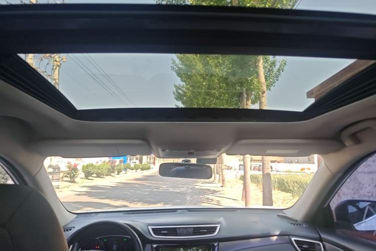 Used Nissan X-Trail 2015 2.0L CVT Comfort MAX Edition 2WD Headliner