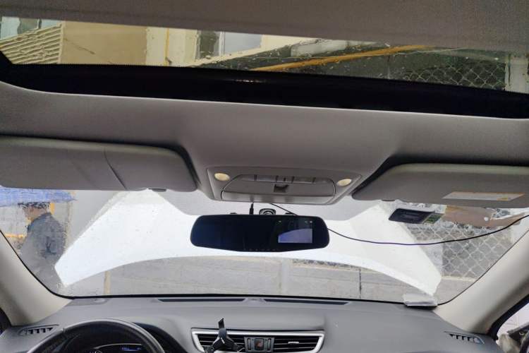 Used Nissan X-Trail 2015 2.0L CVT Comfort MAX Edition 2WD Headliner