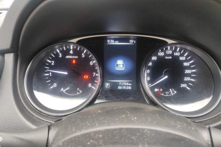 Used Nissan X-Trail 2015 2.0L CVT Comfort MAX Edition 2WD Instrument Cluster