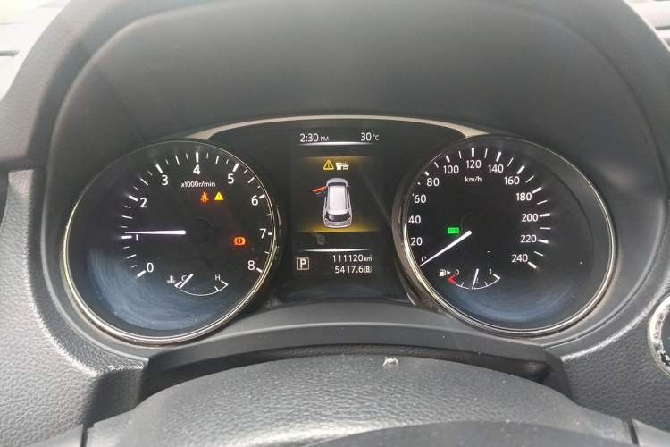 Used Nissan X-Trail 2015 2.0L CVT Comfort MAX Edition 2WD Instrument Cluster