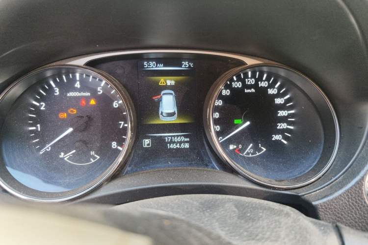 Used Nissan X-Trail 2015 2.0L CVT Comfort MAX Edition 2WD Instrument Cluster