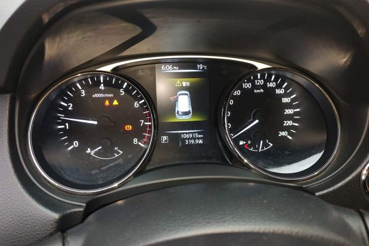 Used Nissan X-Trail 2015 2.0L CVT Comfort MAX Edition 2WD Instrument Cluster