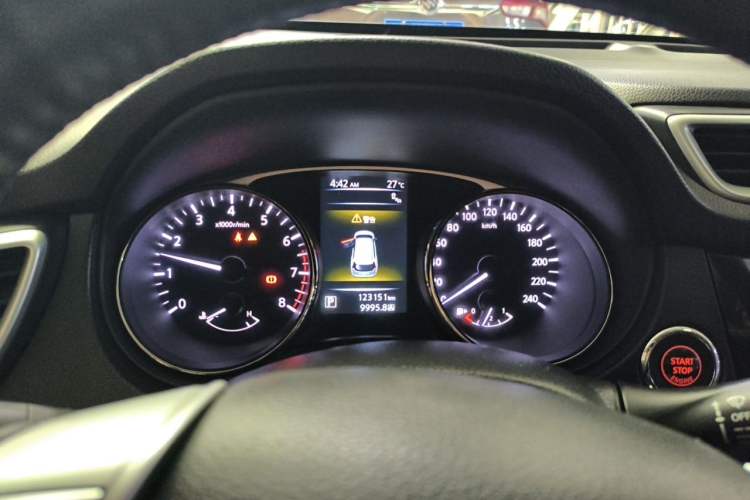 Used Nissan X-Trail 2015 2.5L CVT Leading MAX Edition 4WD Instrument Cluster