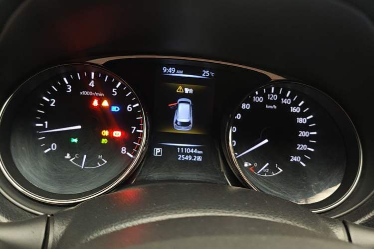 Used Nissan X-Trail 2015 2.5L CVT Leading MAX Edition 4WD Instrument Cluster