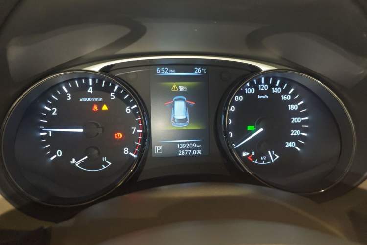 Used Nissan X-Trail 2015 2.0L CVT Comfort MAX Edition 2WD Instrument Cluster