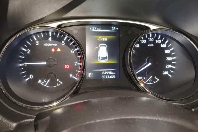 Used Nissan X-Trail 2015 2.0L CVT Comfort MAX Edition 2WD Instrument Cluster