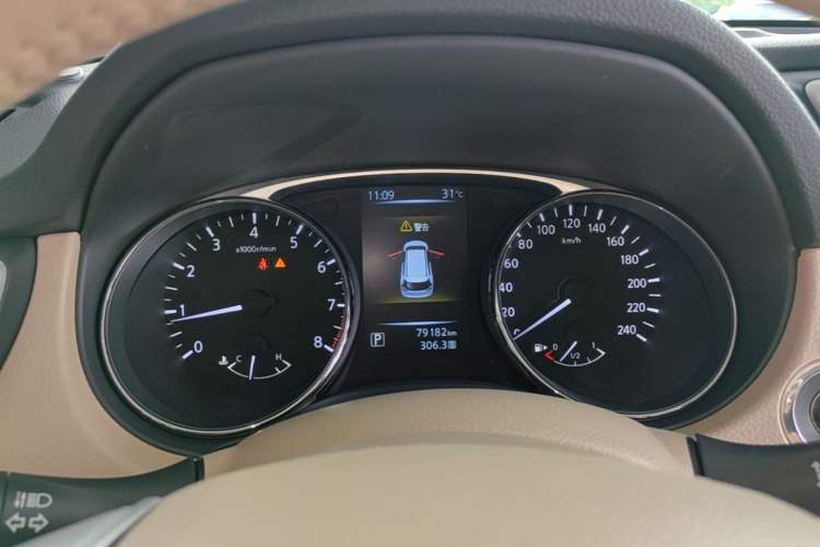 Used Nissan X-Trail 2015 2.0L CVT Comfort MAX Edition 2WD Instrument Cluster