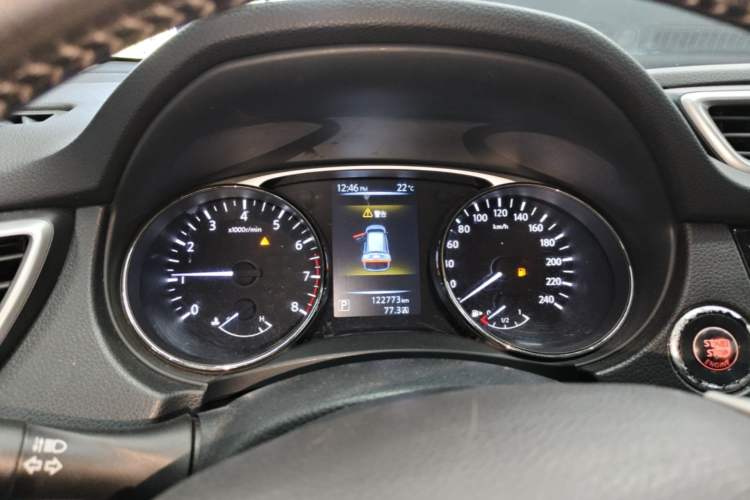 Used Nissan X-Trail 2015 2.0L CVT Comfort MAX Edition 2WD Instrument Cluster