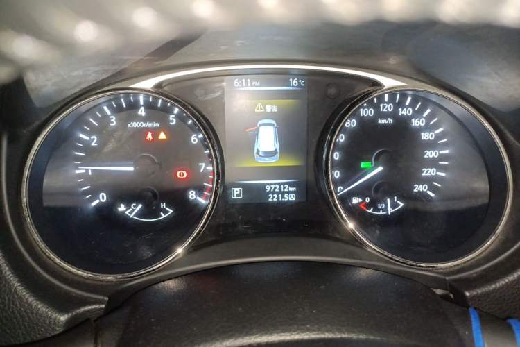 Used Nissan X-Trail 2015 2.0L CVT Comfort MAX Edition 2WD Instrument Cluster