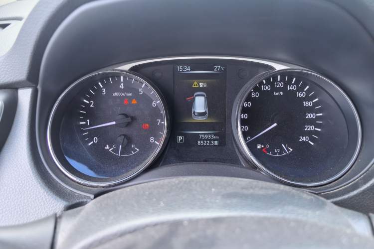 Used Nissan X-Trail 2015 2.0L CVT Comfort MAX Edition 2WD Instrument Cluster