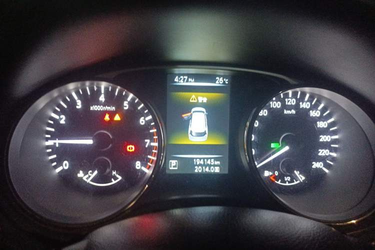 Used Nissan X-Trail 2015 2.0L CVT Comfort MAX Edition 2WD Instrument Cluster