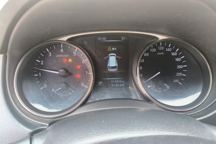 Used Nissan X-Trail 2015 2.0L CVT Comfort MAX Edition 2WD Instrument Cluster