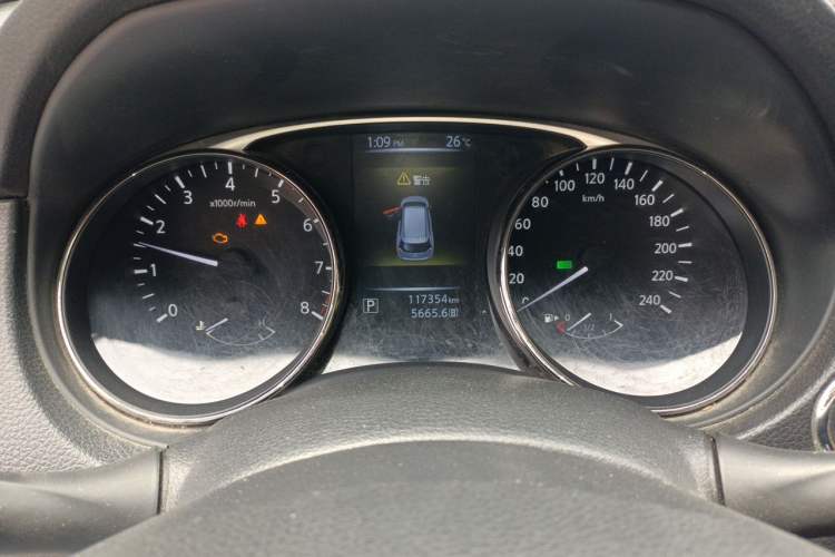 Used Nissan X-Trail 2015 2.5L CVT Leading MAX Edition 4WD Instrument Cluster