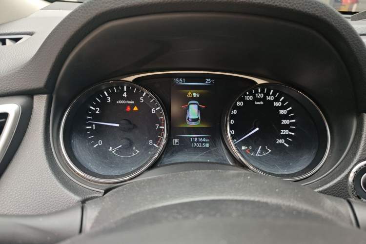 Used Nissan X-Trail 2015 2.0L CVT Comfort MAX Edition 2WD Instrument Cluster