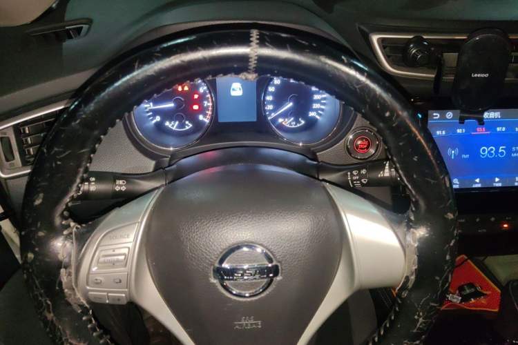 Used Nissan X-Trail 2015 2.0L CVT Comfort MAX Edition 2WD Instrument Cluster