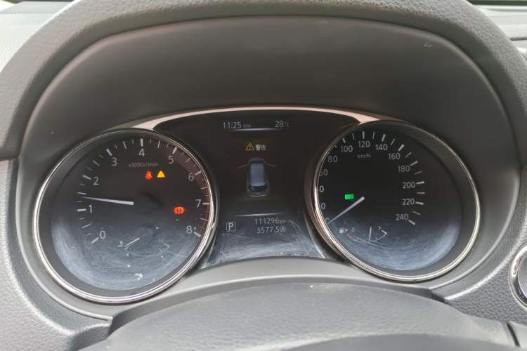 Used Nissan X-Trail 2015 2.0L CVT Comfort MAX Edition 2WD Instrument Cluster