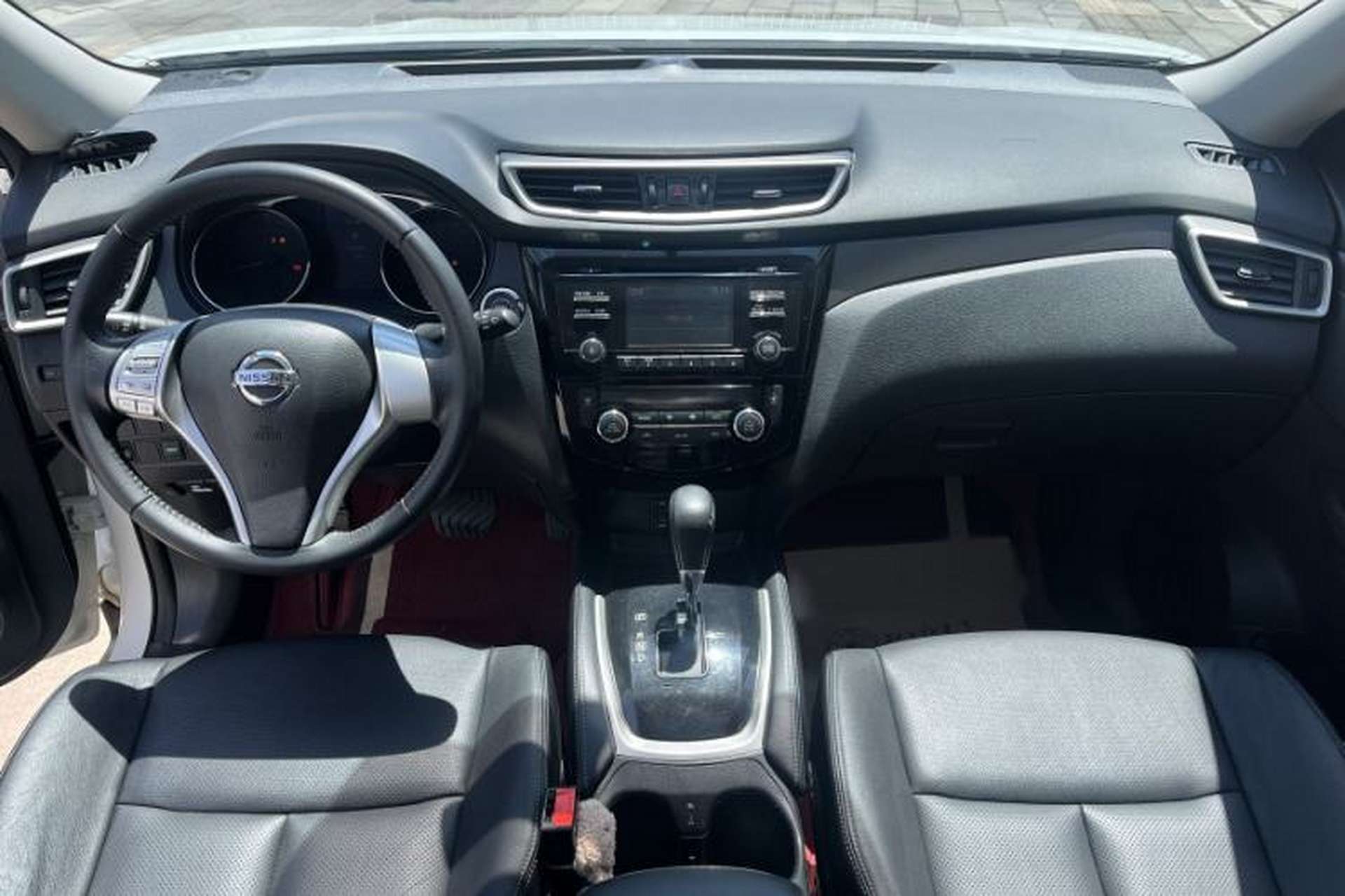Used Nissan X-Trail 2015 2.0L CVT Comfort MAX Edition 2WD Interior 1