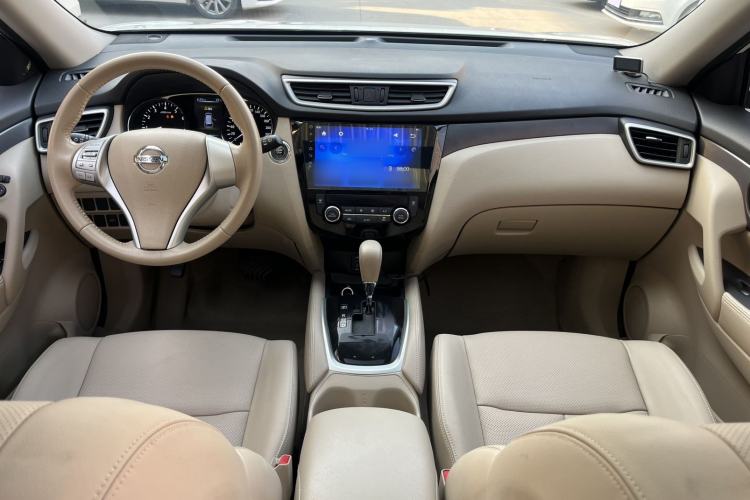 Used Nissan X-Trail 2015 2.0L CVT Comfort MAX Edition 2WD Interior 1