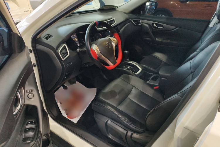 Used Nissan X-Trail 2015 2.0L CVT Comfort MAX Edition 2WD Interior 2