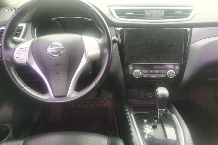 Used Nissan X-Trail 2015 2.0L CVT Comfort MAX Edition 2WD Interior 2