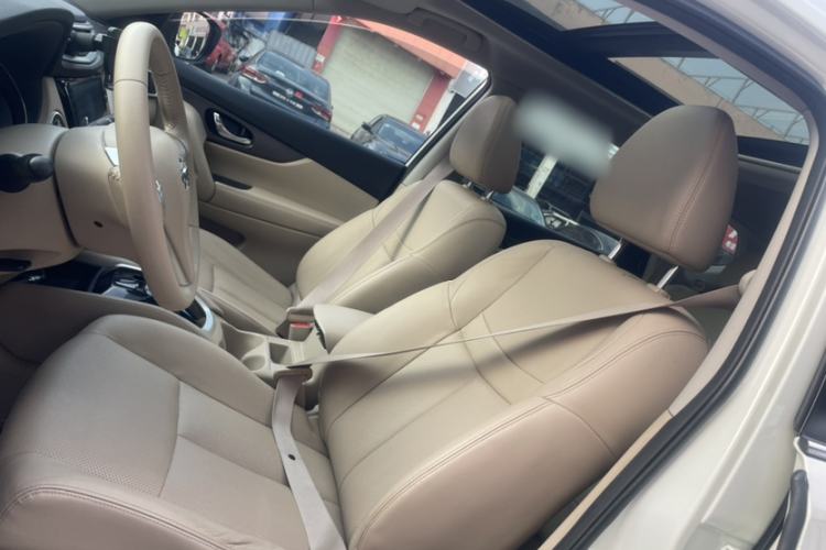 Used Nissan X-Trail 2015 2.0L CVT Comfort MAX Edition 2WD Interior 2