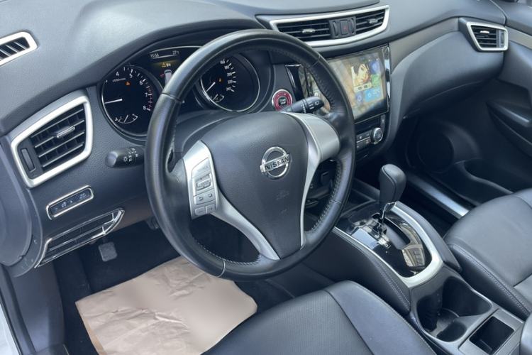 Used Nissan X-Trail 2015 2.0L CVT Comfort MAX Edition 2WD Interior 5