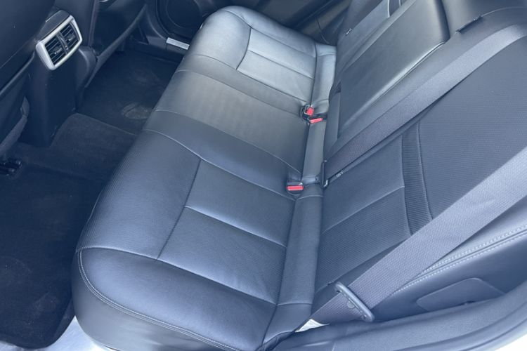 Used Nissan X-Trail 2015 2.0L CVT Comfort MAX Edition 2WD Interior 6