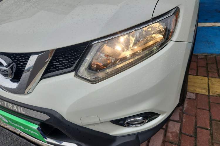 Used Nissan X-Trail 2015 2.5L CVT Leading MAX Edition 4WD Left Front Headlight