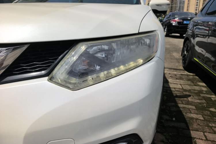 Used Nissan X-Trail 2015 2.0L CVT Comfort MAX Edition 2WD Left Front Headlight
