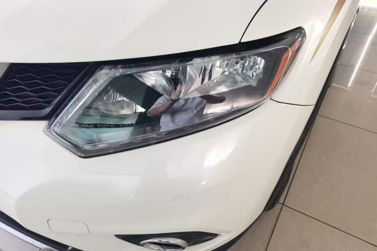 Used Nissan X-Trail 2015 2.5L CVT Leading MAX Edition 4WD Left Front Headlight