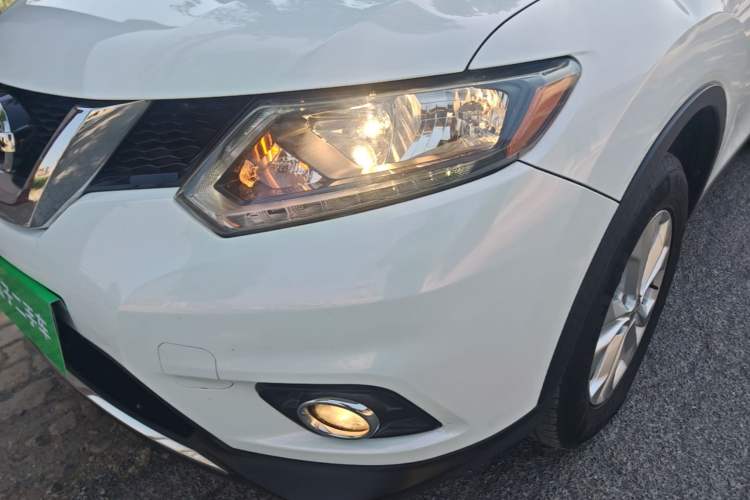 Used Nissan X-Trail 2015 2.0L CVT Comfort MAX Edition 2WD Left Front Headlight